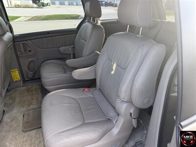 2007 Toyota Sienna XLE 7-Passenger   - Photo 10 - Muskego, WI 53150
