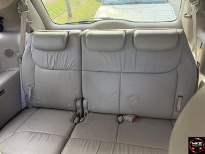 2007 Toyota Sienna XLE 7-Passenger   - Photo 9 - Muskego, WI 53150