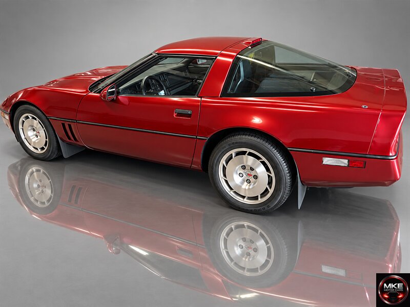 1986 Chevrolet Corvette   - Photo 1 - Muskego, WI 53150