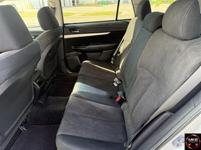 2013 Subaru Outback 2.5i Premium   - Photo 10 - Muskego, WI 53150