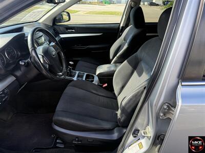 2013 Subaru Outback 2.5i Premium   - Photo 11 - Muskego, WI 53150
