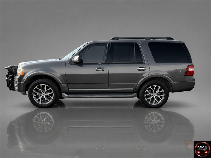 2016 Ford Expedition XLT   - Photo 1 - Muskego, WI 53150