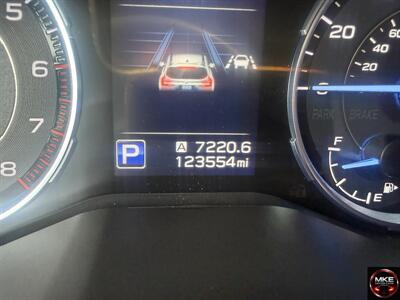 2019 Subaru Ascent Limited 8-Passenger   - Photo 10 - Muskego, WI 53150