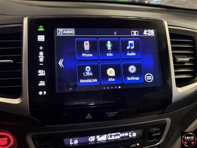 2016 Honda Pilot EX-L   - Photo 15 - Muskego, WI 53150