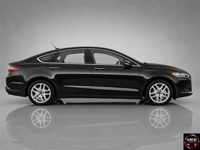 2015 Ford Fusion SE   - Photo 1 - Muskego, WI 53150