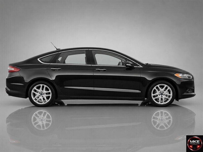 2015 Ford Fusion SE   - Photo 1 - Muskego, WI 53150