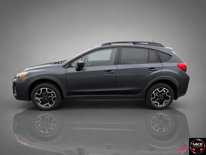 2017 Subaru Crosstrek 2.0i Base   - Photo 1 - Muskego, WI 53150