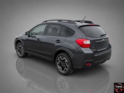 2017 Subaru Crosstrek 2.0i Base   - Photo 3 - Muskego, WI 53150