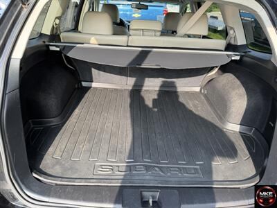 2010 Subaru Outback 2.5i Limited - Photo 8 - Muskego, WI 53150