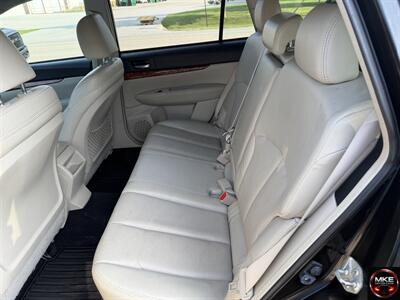 2010 Subaru Outback 2.5i Limited - Photo 9 - Muskego, WI 53150