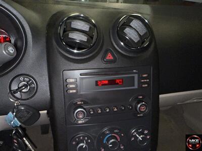 2006 Pontiac G6   - Photo 12 - Muskego, WI 53150