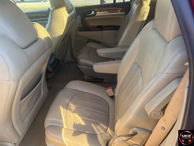 2012 Buick Enclave Premium   - Photo 11 - Muskego, WI 53150