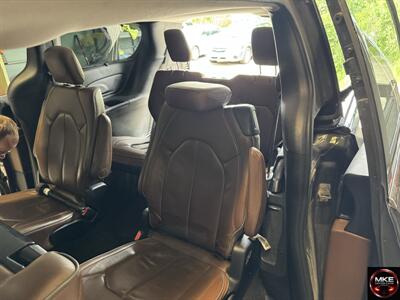 2017 Chrysler Pacifica Limited - Photo 3 - Muskego, WI 53150