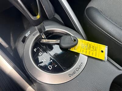 2013 Hyundai VELOSTER   - Photo 21 - Houston, TX 77083