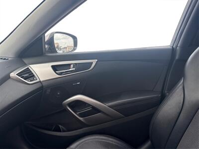 2013 Hyundai VELOSTER   - Photo 16 - Houston, TX 77083