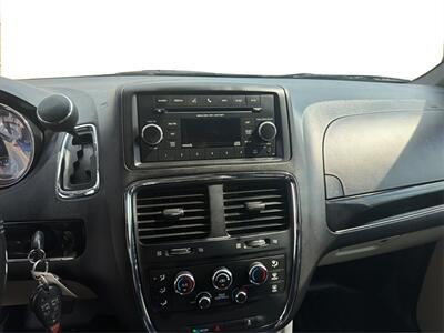 2017 Dodge Grand Caravan SXT   - Photo 14 - Houston, TX 77083