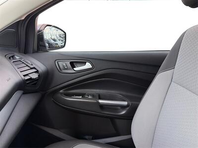2017 Ford Escape SE - Photo 16 - Houston, TX 77083