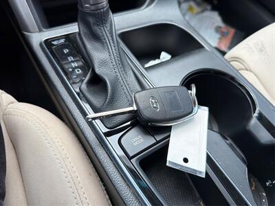 2017 Hyundai SONATA - Photo 21 - Houston, TX 77083