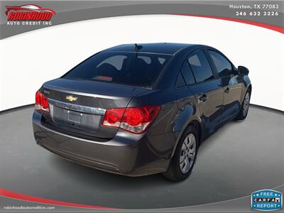 2013 Chevrolet Cruze LS Auto - Photo 5 - Houston, TX 77083