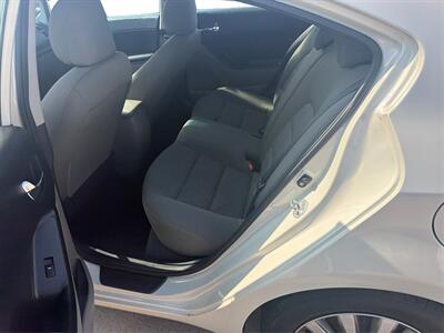 2015 Kia Forte LX - Photo 10 - Houston, TX 77083