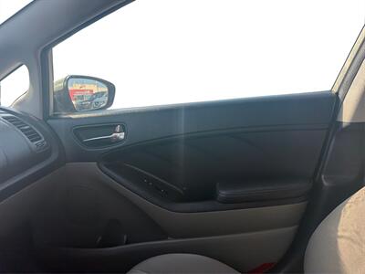 2015 Kia Forte LX - Photo 16 - Houston, TX 77083