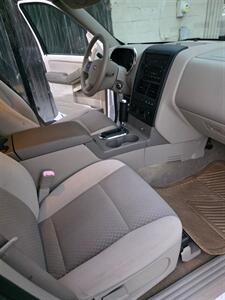 2006 Ford Explorer XLS   - Photo 11 - , Moncks Corner, SC 29461