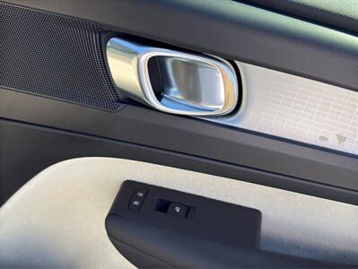 2019 Volvo XC40 T5 Momentum - Photo 17 - Warrington, PA 18976