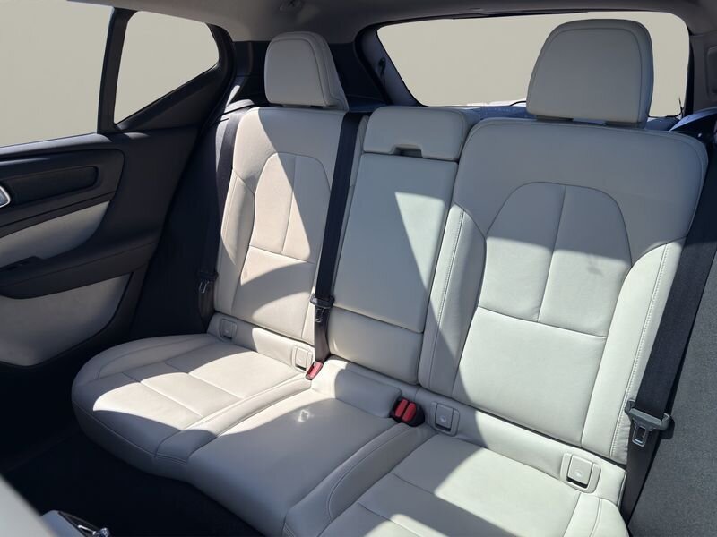 2019 Volvo XC40 T5 Momentum - Photo 13 - Warrington, PA 18976