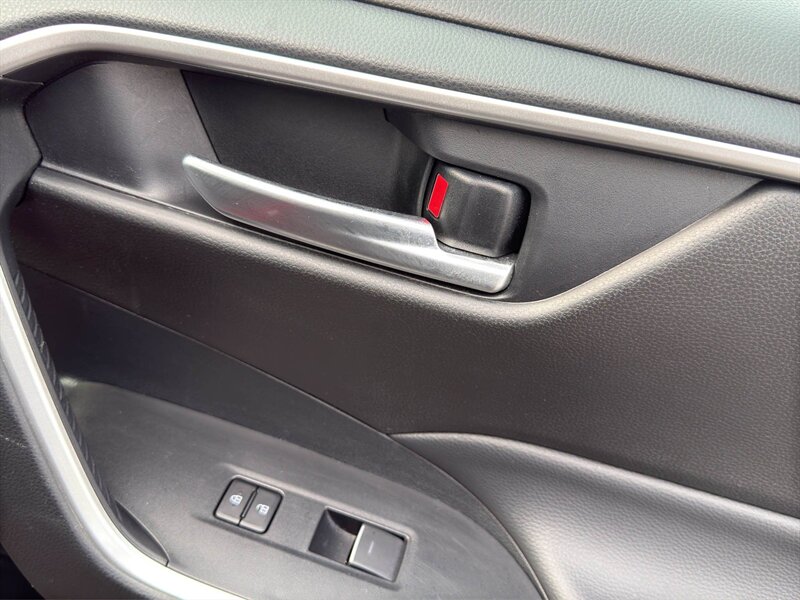 2024 Toyota RAV4 Hybrid XLE - Photo 17 - Warrington, PA 18976