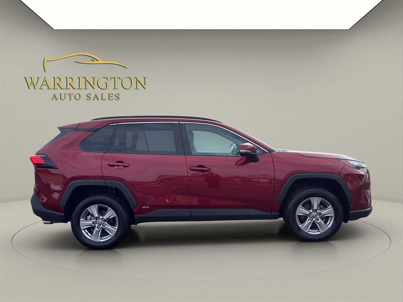 2024 Toyota RAV4 Hybrid XLE - Photo 8 - Warrington, PA 18976