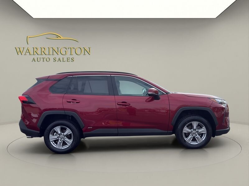 2024 Toyota RAV4 Hybrid XLE - Photo 8 - Warrington, PA 18976