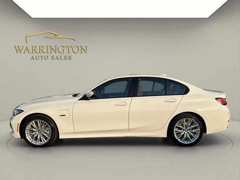 2023 BMW 330e xDrive - Photo 4 - Warrington, PA 18976