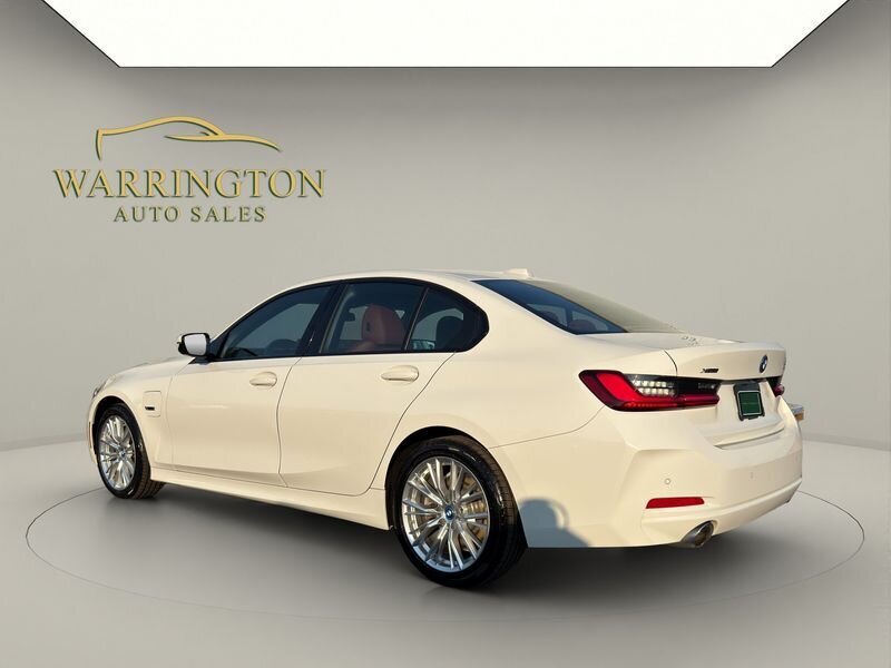 2023 BMW 330e xDrive - Photo 5 - Warrington, PA 18976