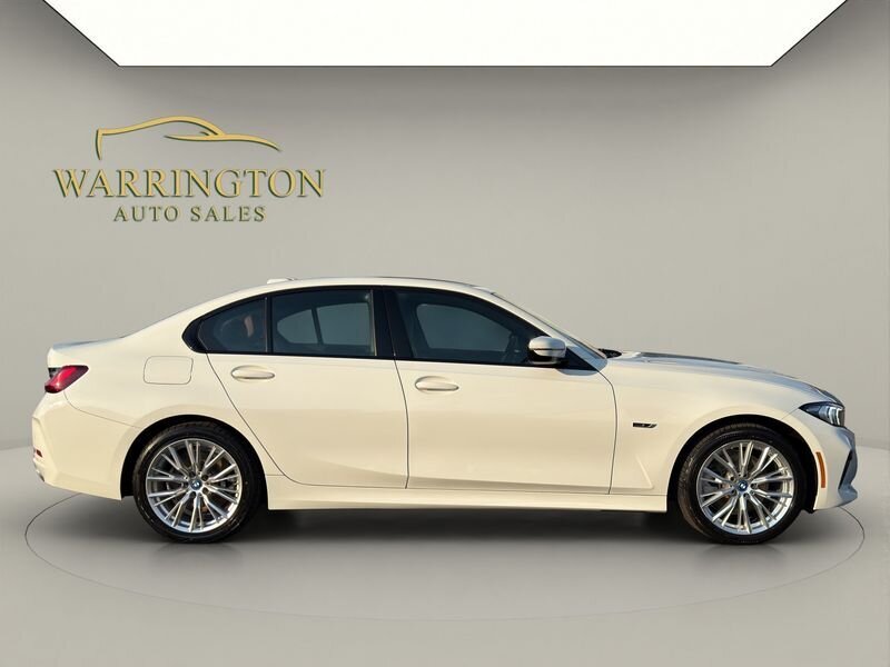 2023 BMW 330e xDrive - Photo 8 - Warrington, PA 18976
