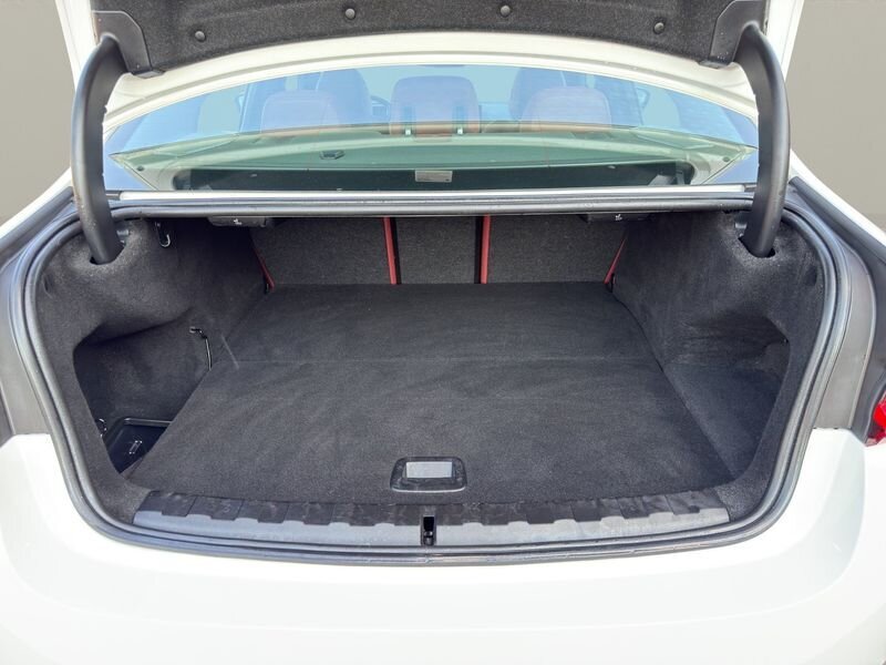 2023 BMW 330e xDrive - Photo 21 - Warrington, PA 18976