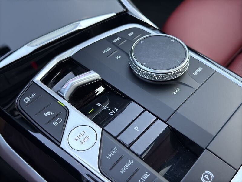 2023 BMW 330e xDrive - Photo 15 - Warrington, PA 18976