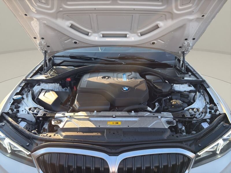 2023 BMW 330e xDrive - Photo 22 - Warrington, PA 18976