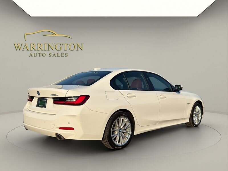 2023 BMW 330e xDrive - Photo 7 - Warrington, PA 18976