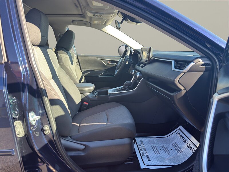 2022 Toyota RAV4 Hybrid XLE - Photo 18 - Warrington, PA 18976