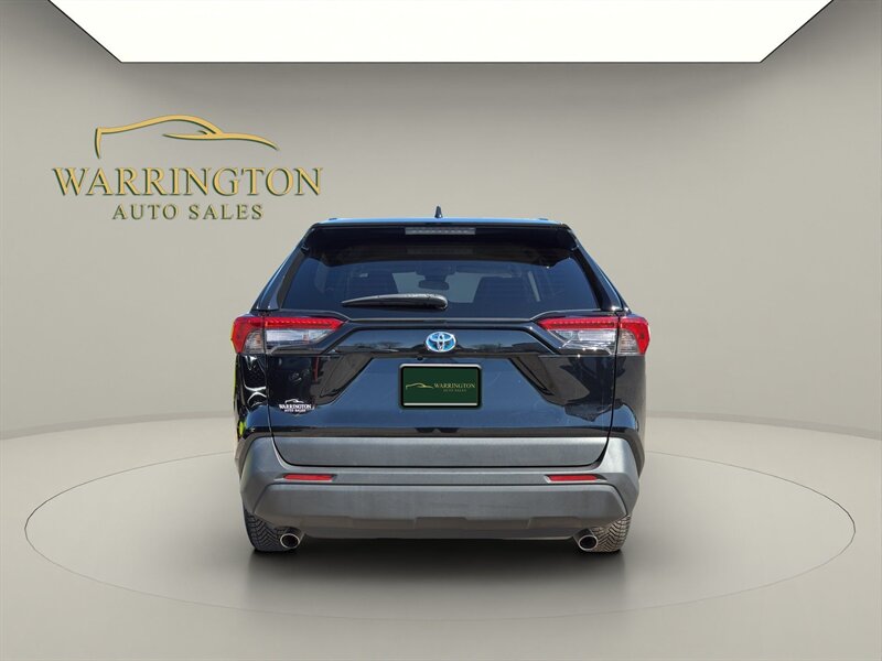 2022 Toyota RAV4 Hybrid LE - Photo 6 - Warrington, PA 18976