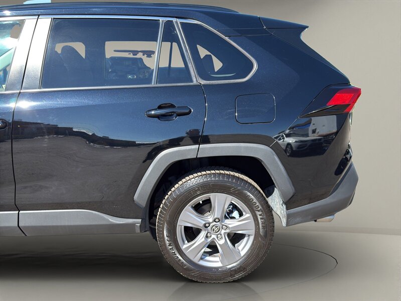 2022 Toyota RAV4 Hybrid LE - Photo 24 - Warrington, PA 18976