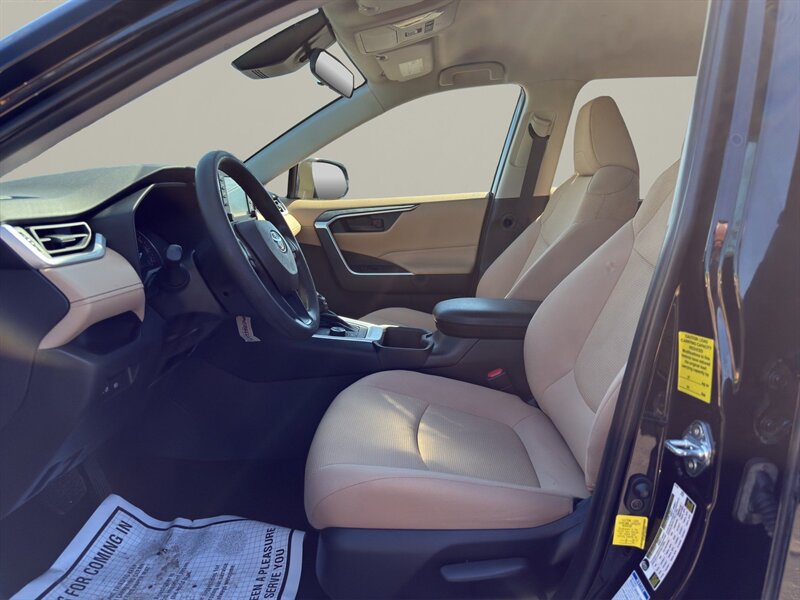 2022 Toyota RAV4 Hybrid LE - Photo 9 - Warrington, PA 18976