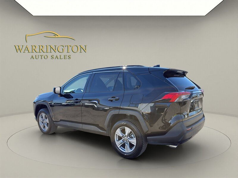 2022 Toyota RAV4 Hybrid LE - Photo 5 - Warrington, PA 18976