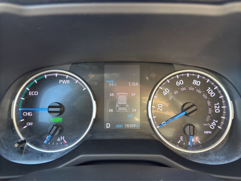 2022 Toyota RAV4 Hybrid LE - Photo 11 - Warrington, PA 18976