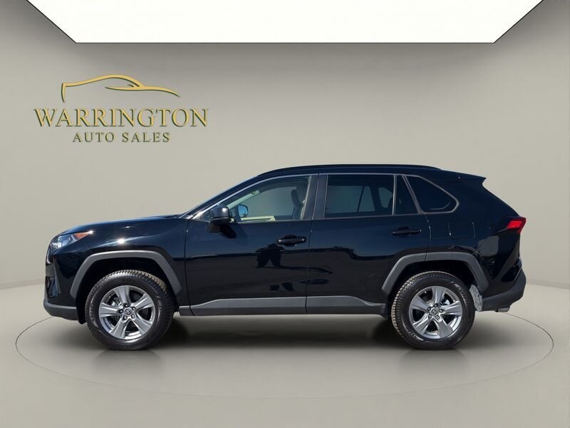 2022 Toyota RAV4 Hybrid LE - Photo 4 - Warrington, PA 18976