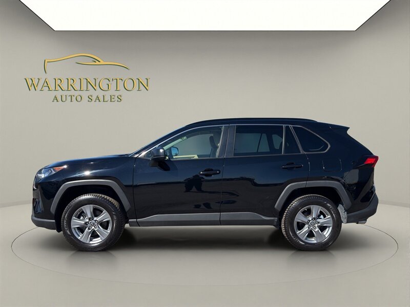 2022 Toyota RAV4 Hybrid LE - Photo 4 - Warrington, PA 18976