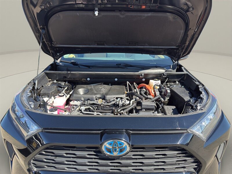 2022 Toyota RAV4 Hybrid LE - Photo 21 - Warrington, PA 18976