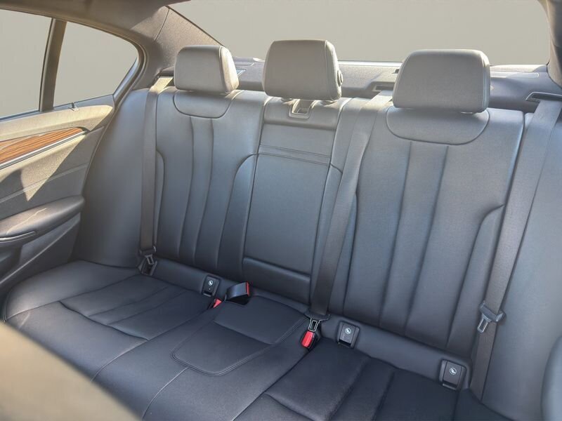 2018 BMW 530i xDrive - Photo 12 - Warrington, PA 18976