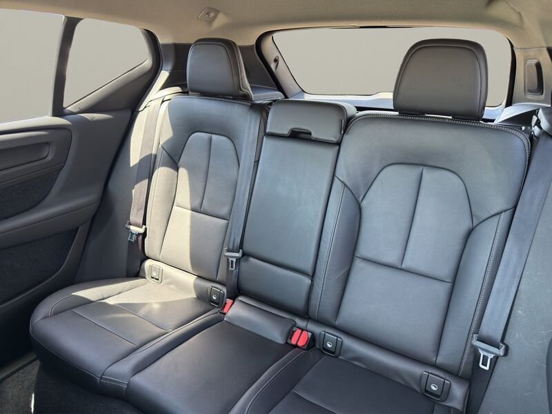 2019 Volvo XC40 T5 Momentum - Photo 13 - Warrington, PA 18976