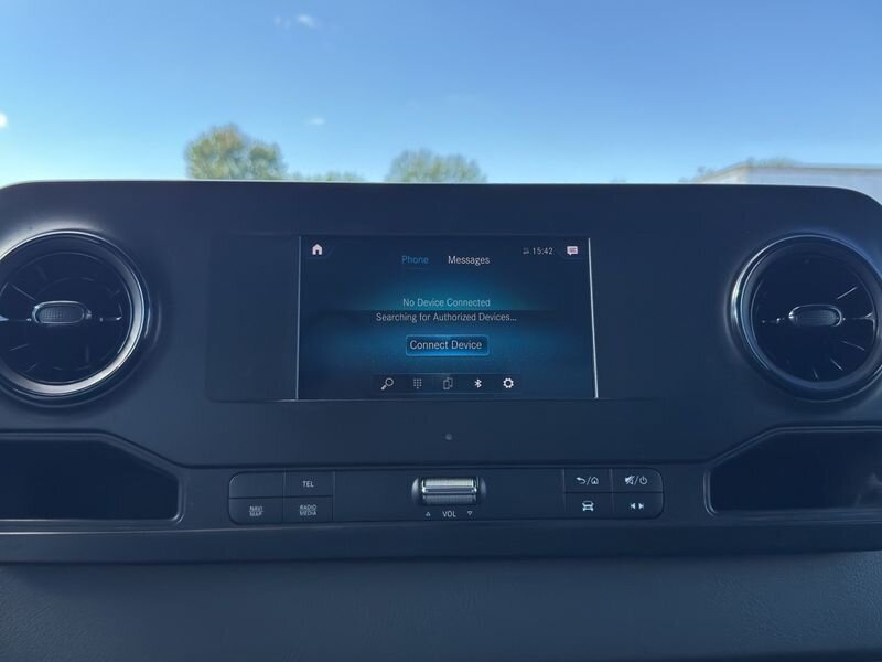 2019 Mercedes-Benz Sprinter 4500 Chassi Standard Roof V6 - Photo 14 - Warrington, PA 18976